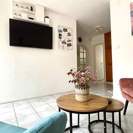 Barát vendégház - Teljes ház kiadó kerttel, 4 szoba Szeged Exterior foto