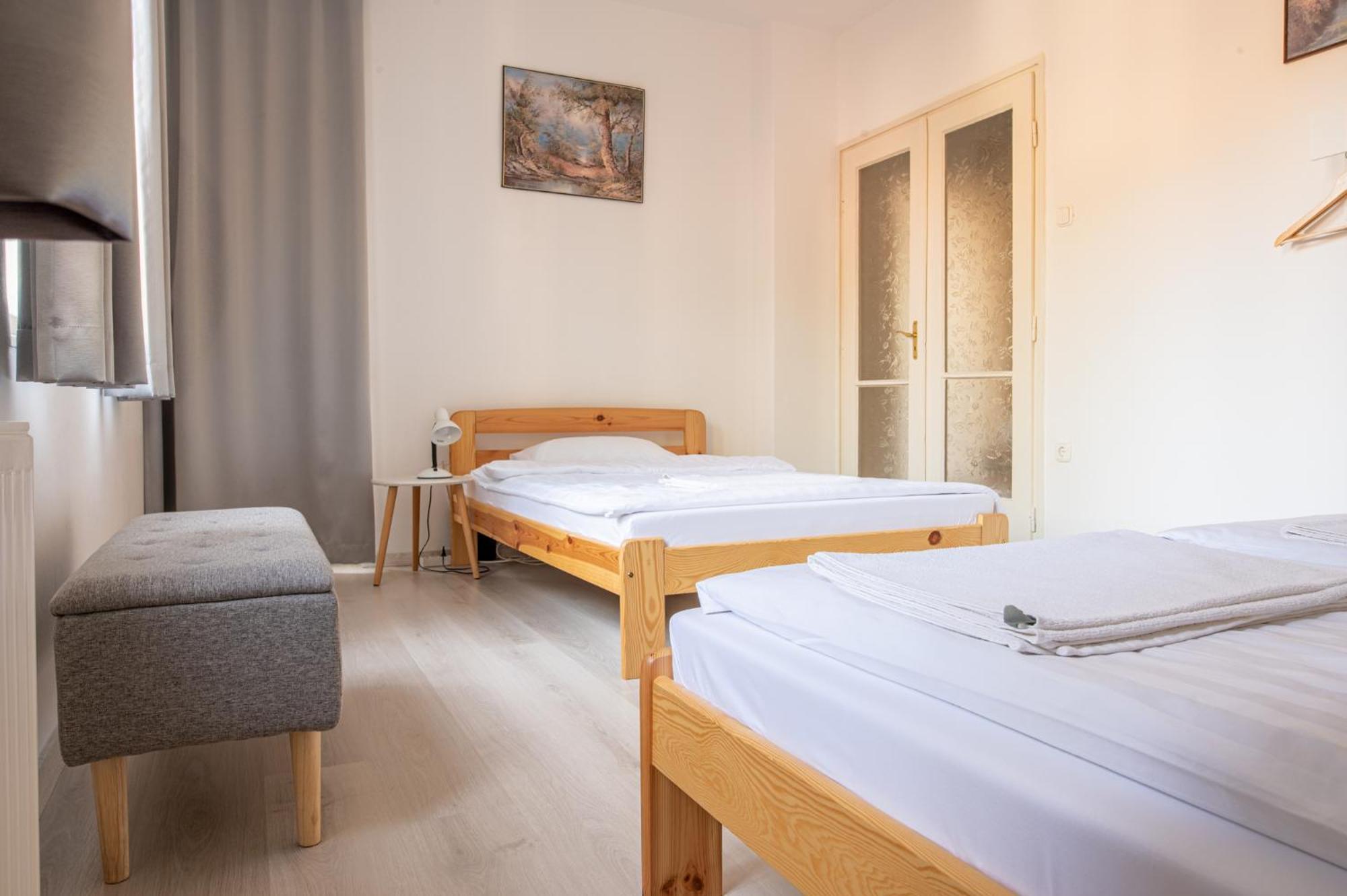 Barát vendégház - Teljes ház kiadó kerttel, 4 szoba Szeged Exterior foto